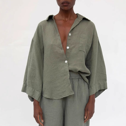 Damen Lässige Leinenbluse mit bequemen Schnitt und praktischen Taschen EB