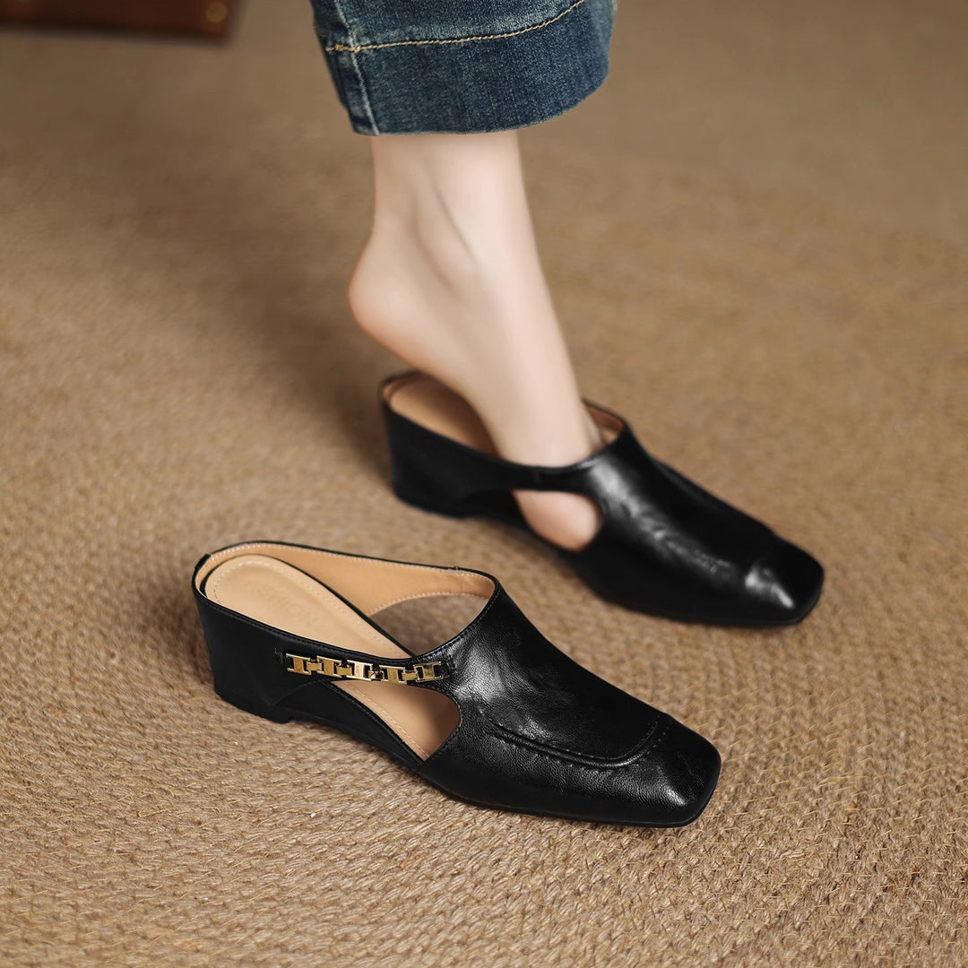 Damen Komfortable Mules mit elegantem Blickfang EB