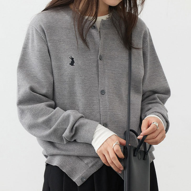 Damen weiche Strickjacke mit feinen Knopfdetails und elegantem Design EB