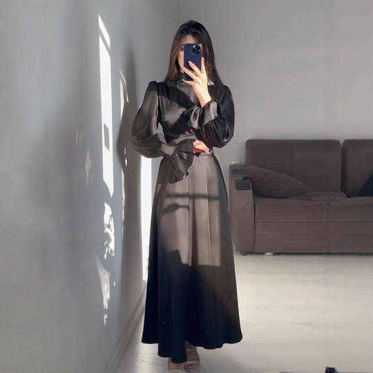 Damen Maxikleid mit verspielten Puffärmeln und elegantem Schnitt EB