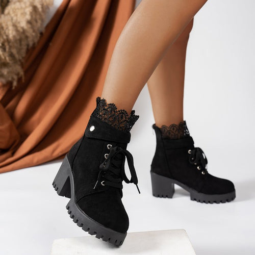 Damen Hochformat Stiefeletten mit eleganter Spitze und rutschfester Sohle EB