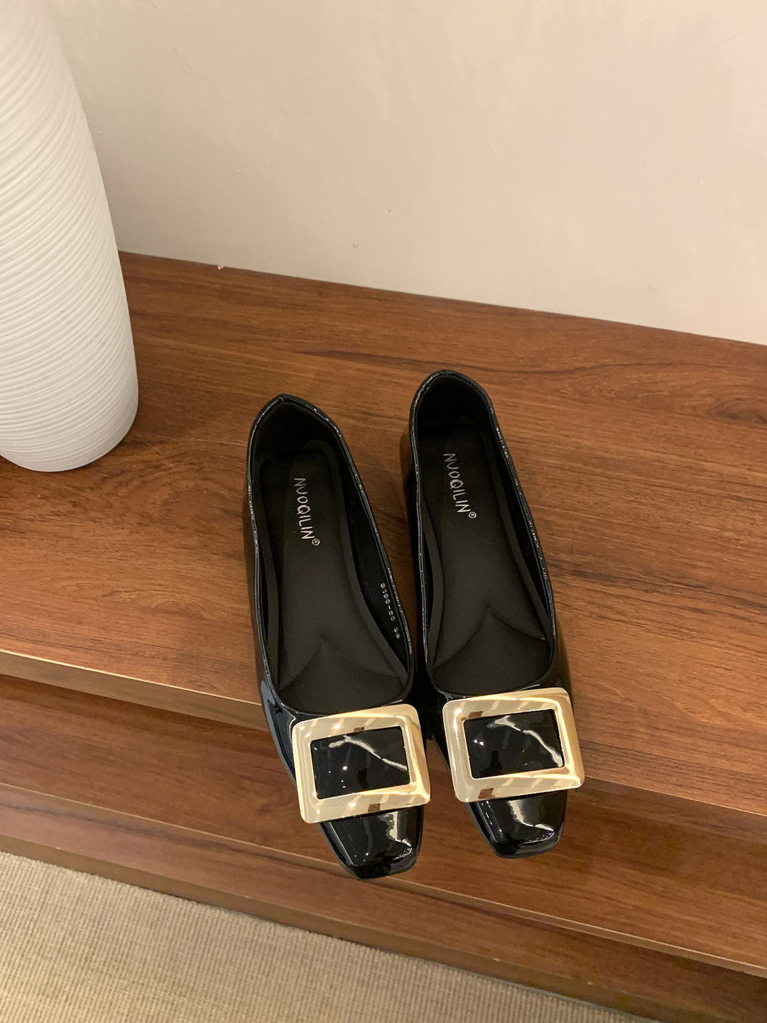 Damen elegante Ballerinas mit modischem Schnallenverschluss EB