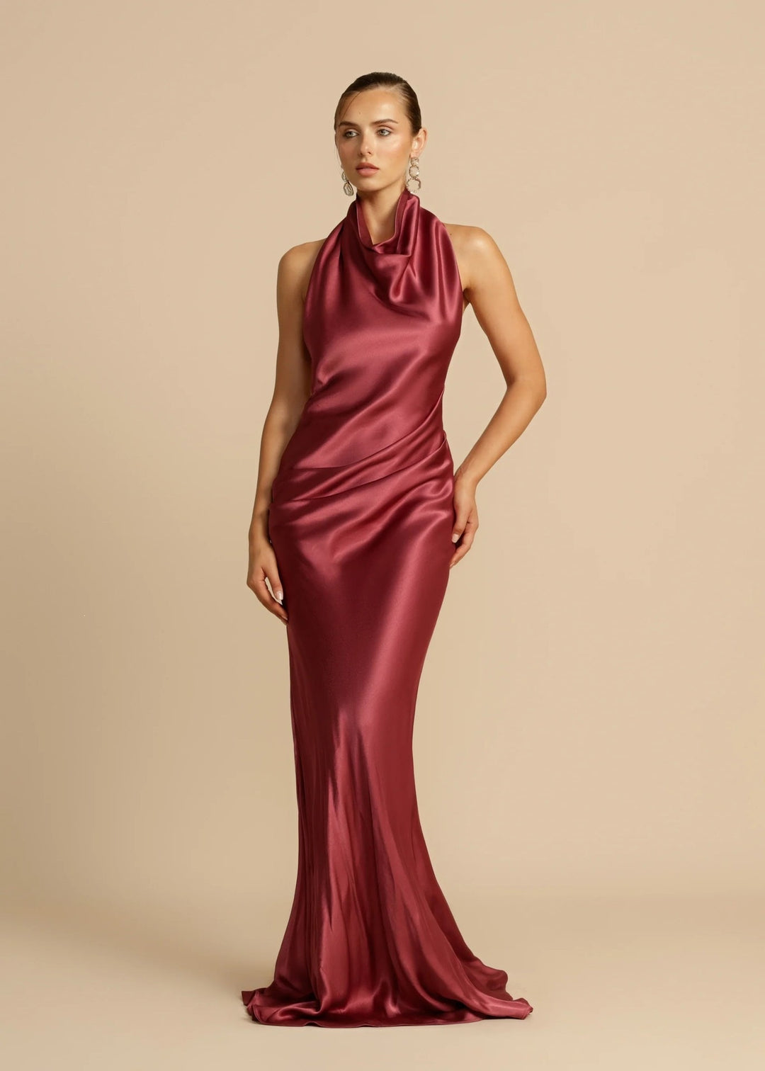 Damen Elegantes Longdress mit schimmerndem Halsbereich EB