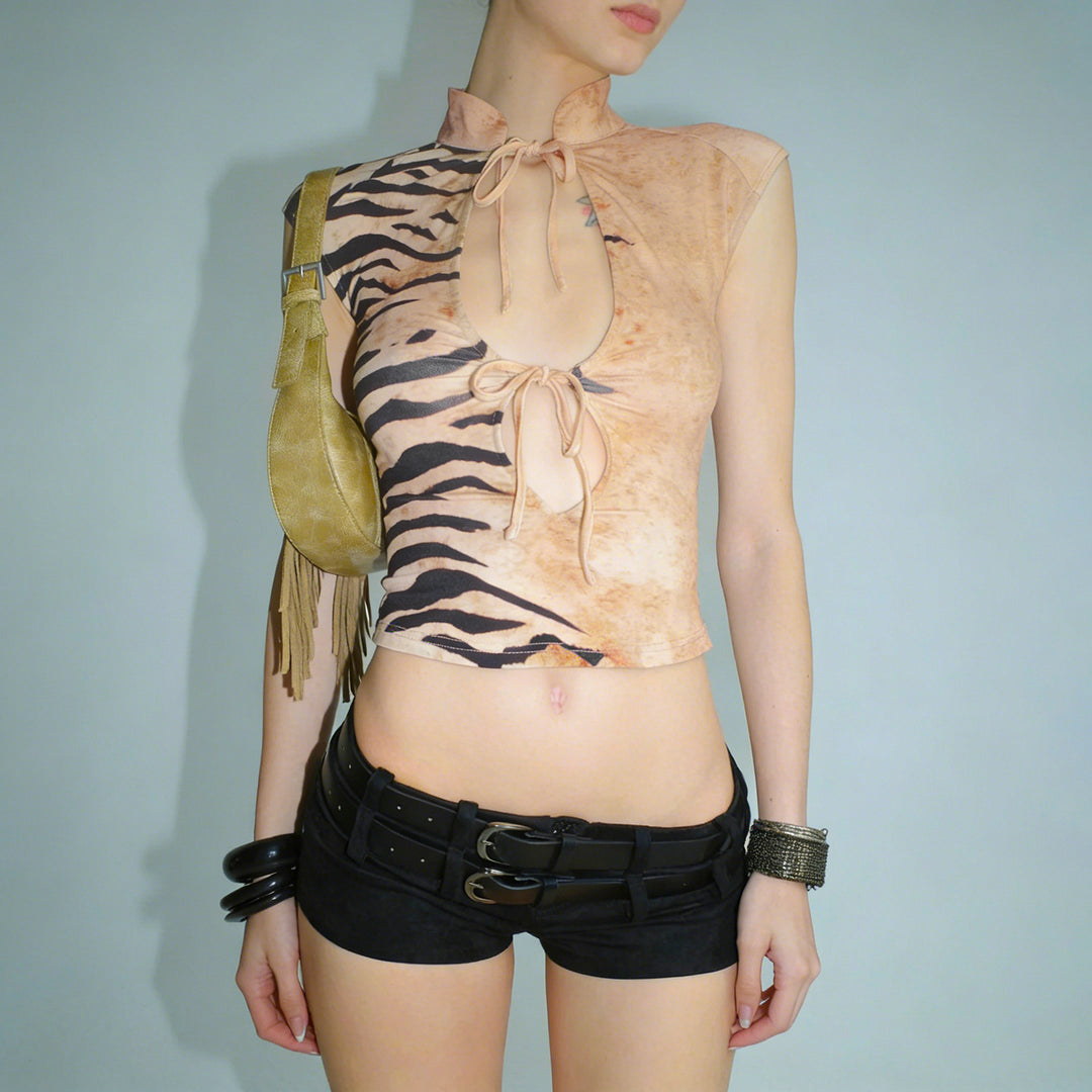 Damen Figurbetontes Kurzarm-Oberteil mit Halterneck und asymmetrischem Design EB