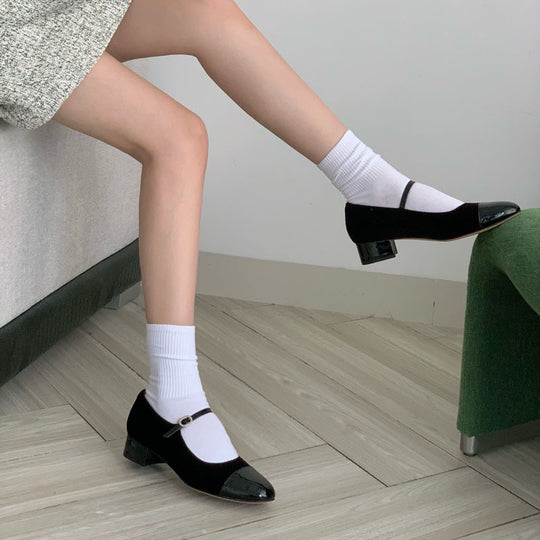 Damen Elegante Ballerinas mit verstellbarem Riemen und glänzender Oberfläche EB