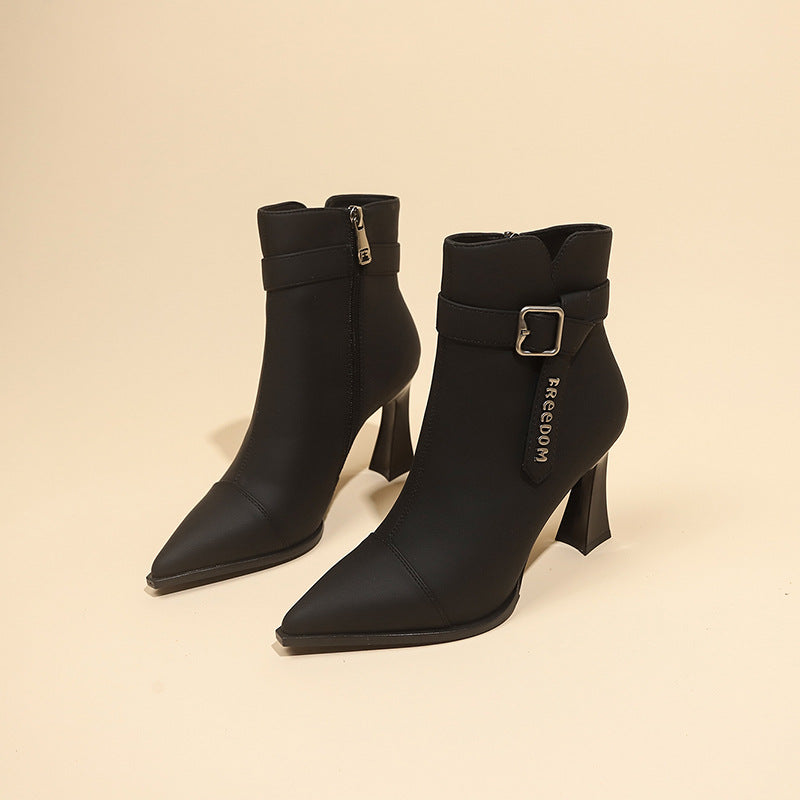 Damen Elegante Stiefeletten mit hohem Absatz und modischem Riemen EB