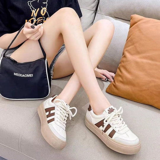 Damen Modische Sneakers mit komfortablem Obermaterial und sportlichem Design EB