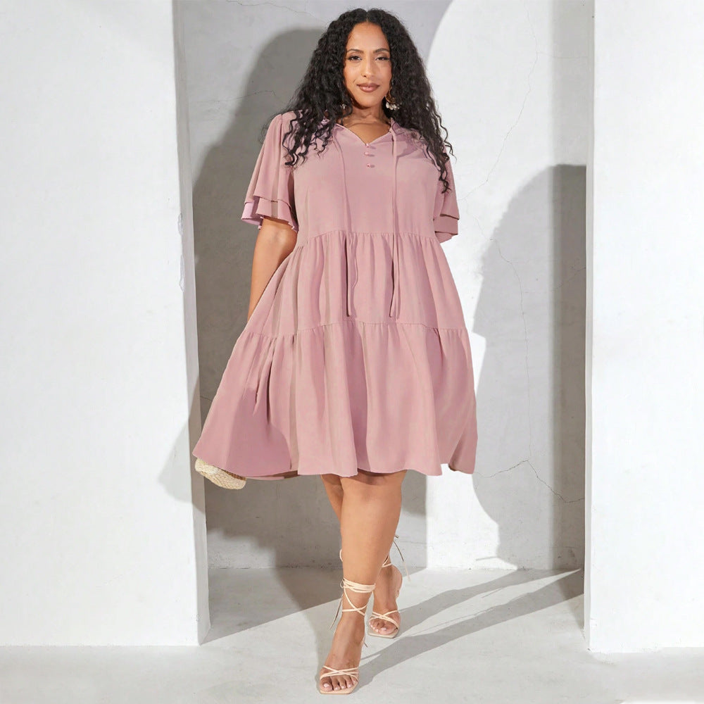 Damen luftiges Freizeitkleid mit verspielten Rüschen und elegantem Bindegürtel EB