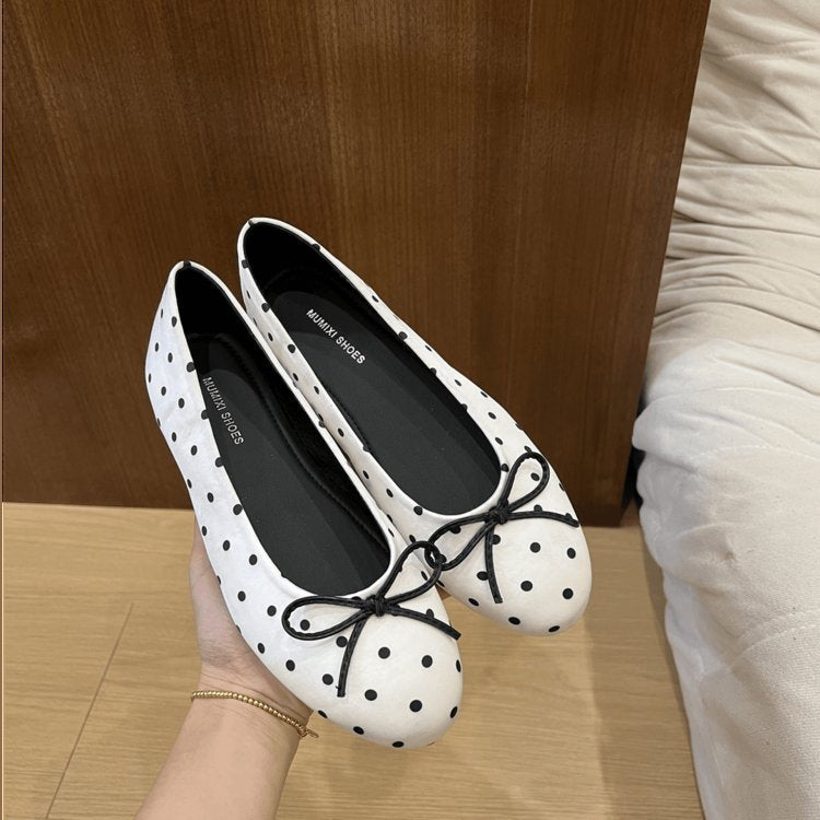 Damen klassische Ballerinas mit verspieltem Punktmuster und dekorativem Schleifendetail EB