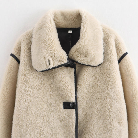 Damen kuschelige Teddyjacke mit modernem Schnitt und großen Taschen EB