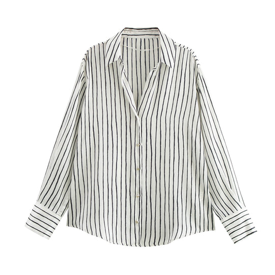 Damen nan oversized Satinbluse mit Hemdkragen, verlängerten Manschetten und abgerundetem Saum EB