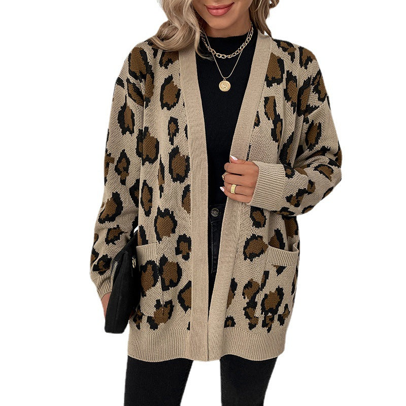 Damen modische Strickjacke mit Leopardenmuster und praktischen Taschen EB