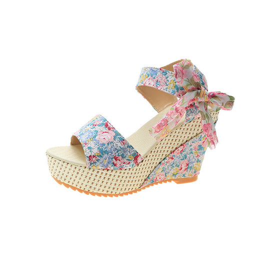 Damen Wedge-Sandalen mit floralem Design und dezentem Riemen EB