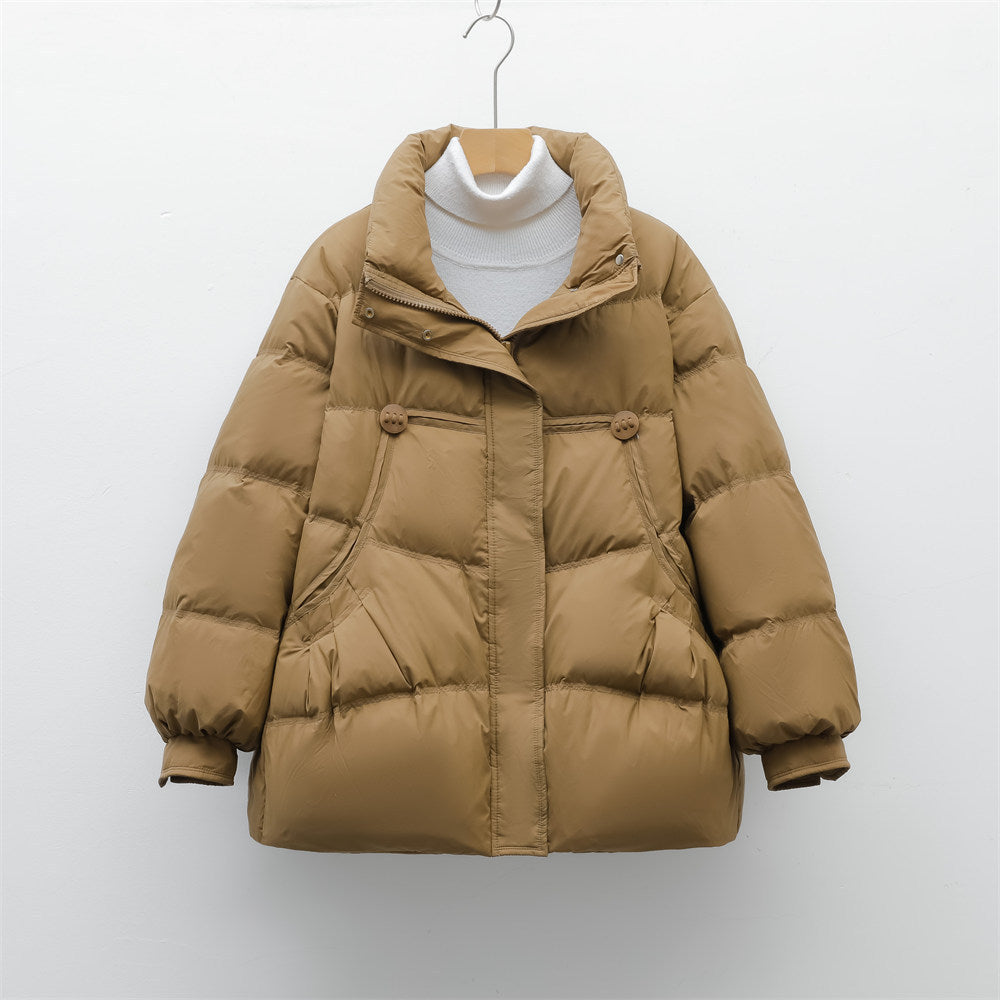 Damen voluminöse Winterjacke mit praktischen Taschen und hochschließendem Kragen EB