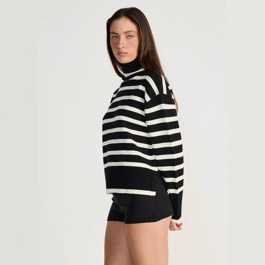Damen gestreifter Rollkragenpullover mit lässigem Schnitt EB