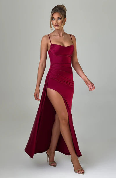 Damen Elegantes Maxikleid mit verführerischem Schlitz und schulterfreiem Design EB