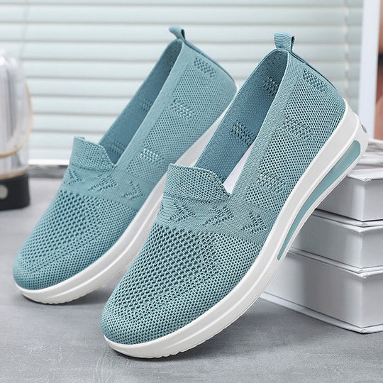Damen Slip-On Sneakers mit atmungsaktivem Strickdesign und dämpfender Sohle EB