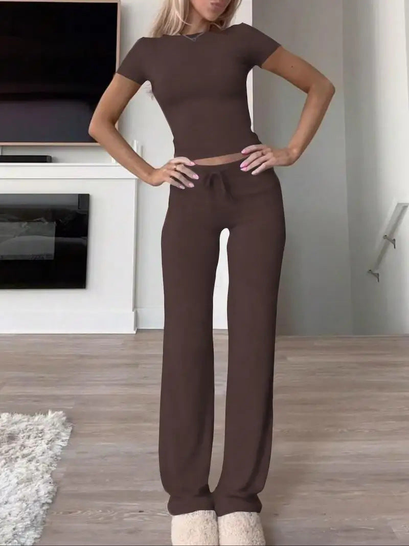 Damen lässiges Lounge-Set mit figurbetontem Oberteil und bequemer Hose EB