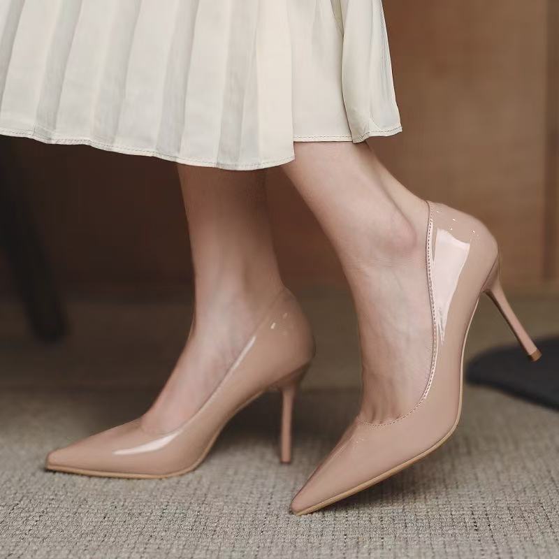 Damen Klassische High-Heels mit elegantem Spitzen-Design und praktischem Riemchen EB