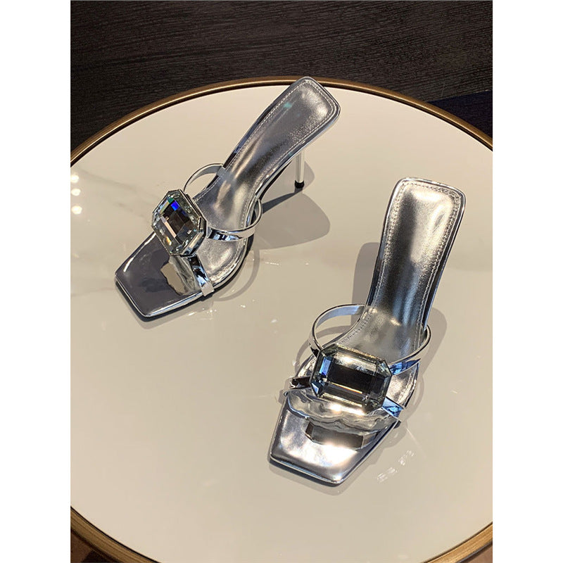 Damen elegante Slipper mit funkelndem Schmuckdetail EB