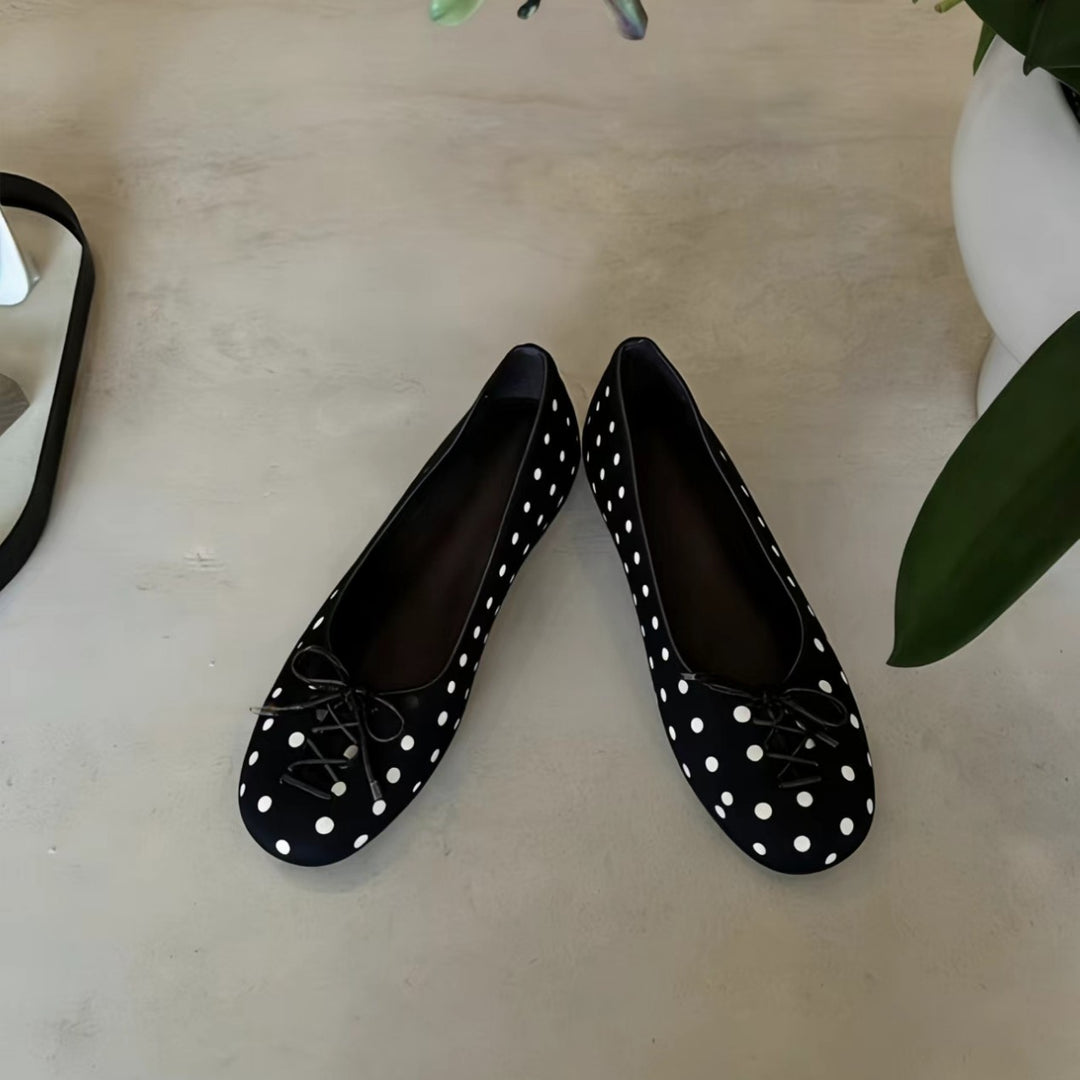 Damen Ballerinas mit charmantem Punktemuster und zierlichem Schleifendetail EB