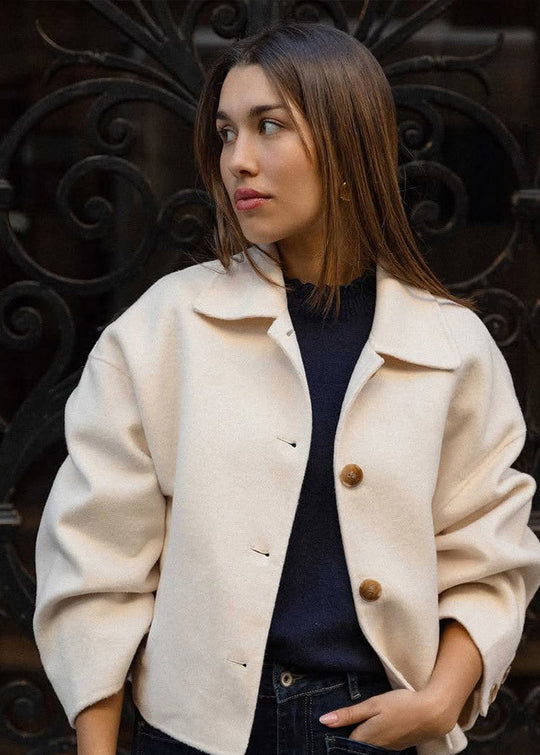 EB | Grace - Kurz geschnittene Wollmischjacke