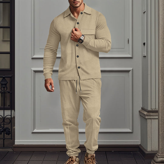 Herren lässiger Freizeitanzug mit feiner Struktur und praktischen Taschen EB