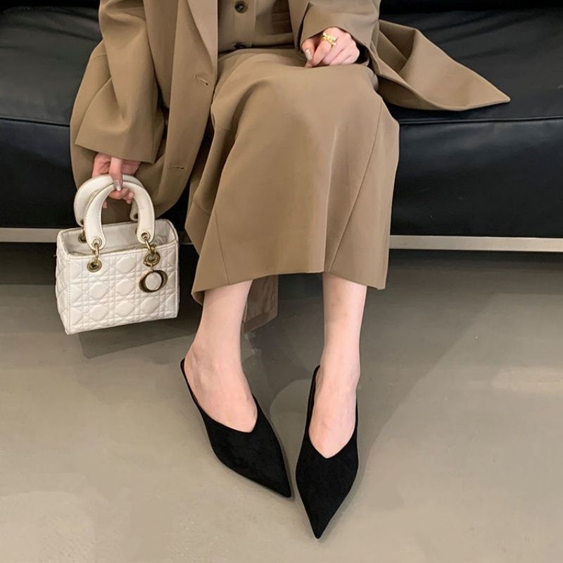 Damen elegante Mules mit spitzem Design EB