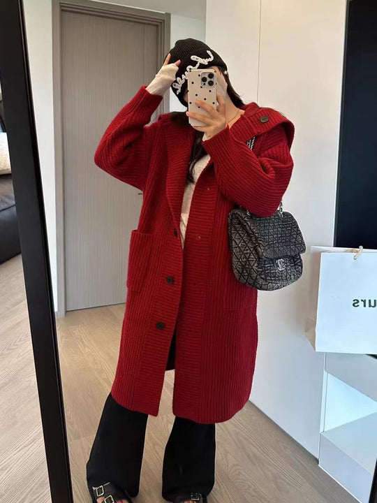 Damen Grobstrickjacke mit voluminösem Schnitt und dekorativen Knöpfen EB