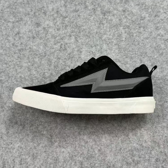 Damen Sportliche Sneaker mit futuristischem Akzent und strapazierfähiger Laufsohle EB