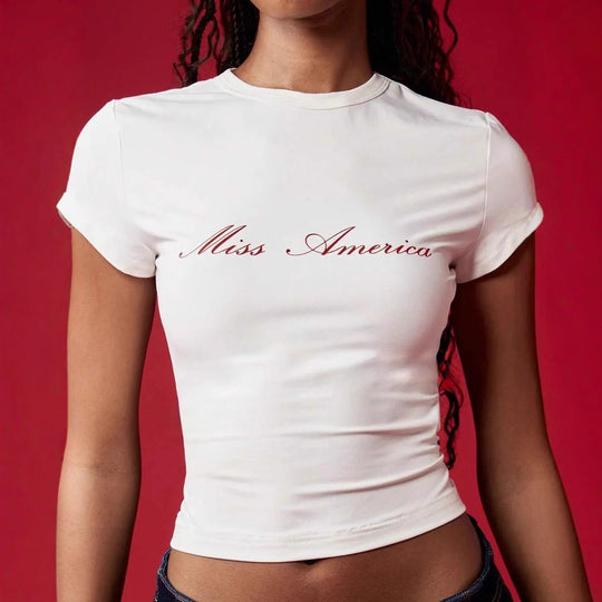 Damen Crop-T-Shirt mit elegantem Schriftzug EB