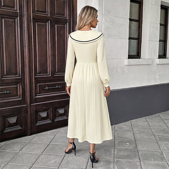 Damen Midikleid mit Matrosenkragen, geraffter Taille und Knopfleiste EB