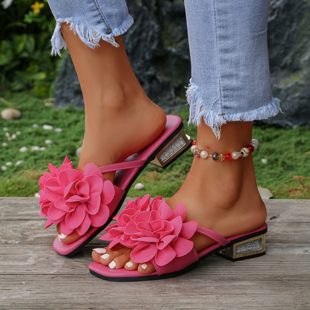 Damen Sandalen mit auffälligem Blumenapplikation und komfortablem Fußbett EB