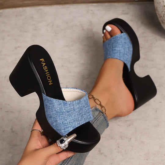 Damen Plateau-Sandaletten mit modischem Denim-Obermaterial und dekorativem Schmuckdetail EB