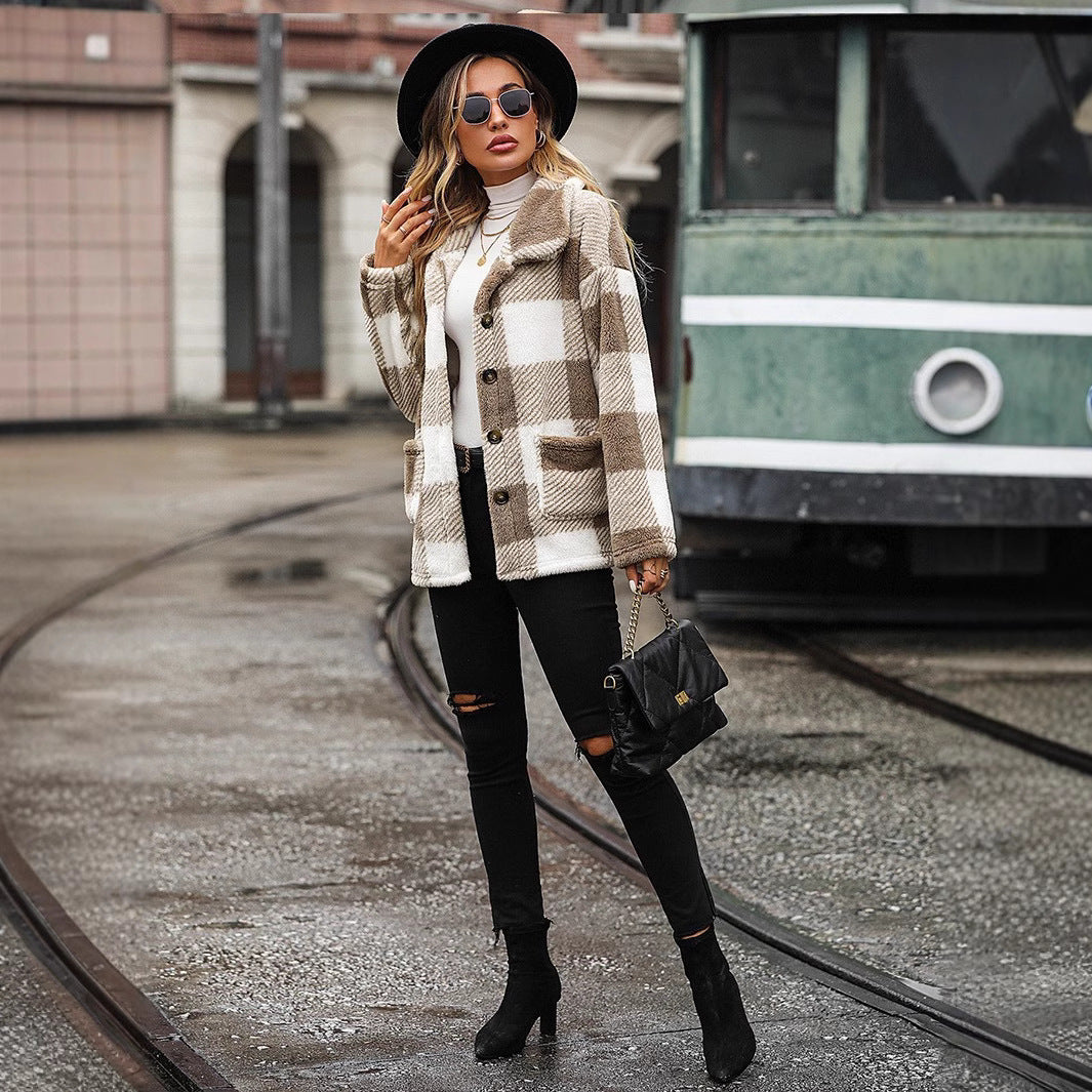 Damen Kuscheljacke mit Karomuster und Knopfverschluss EB