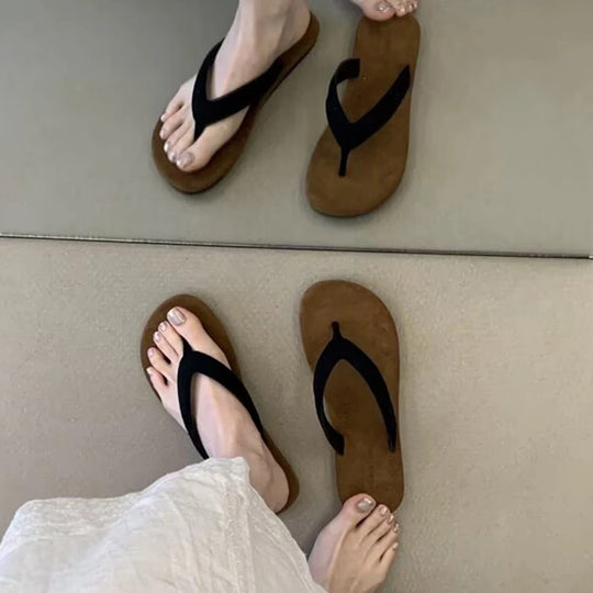 Damen Zehentrenner-Sandalen mit ergonomischem Fußbett und elegantem Riemendesign EB