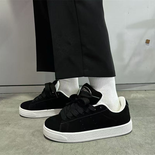 Damen Sportliche Sneakers mit griffigem Sohlenprofil und hochwertigem Obermaterial EB