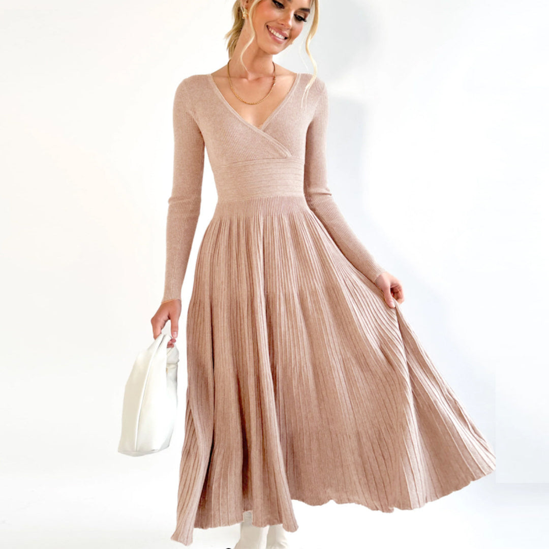 Damen Elegantes Wickelkleid mit plisséierten Details EB