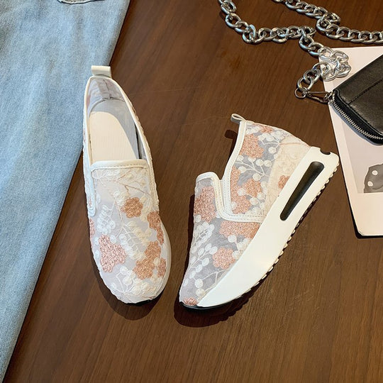 Damen Slip-On Sneakers mit floraler Stickerei EB