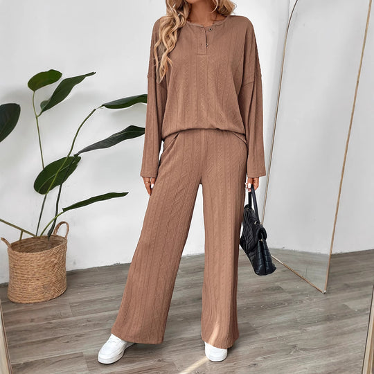 Damen Gemütliches Strickset mit weitem Bein und Knopfleiste EB