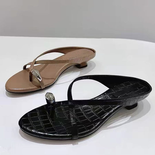 Damen elegante Zehensteg-Sandalen mit modischem Riemendesign und komfortablem Absatz EB
