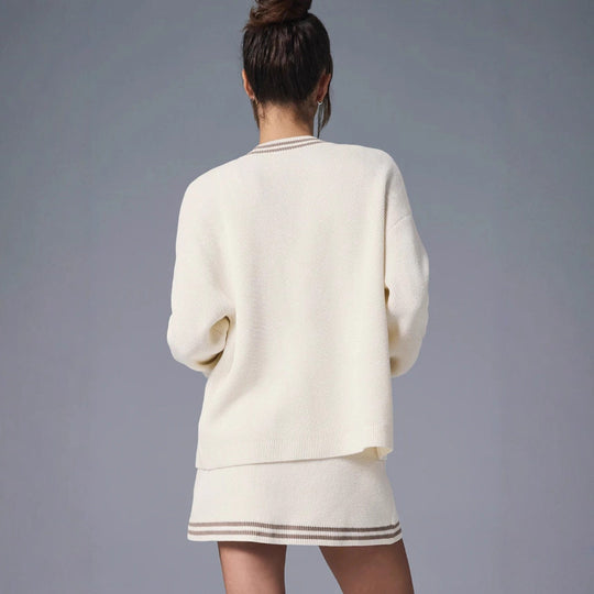 Damen Strickjacke mit kontrastierenden Borten und Taschen EB