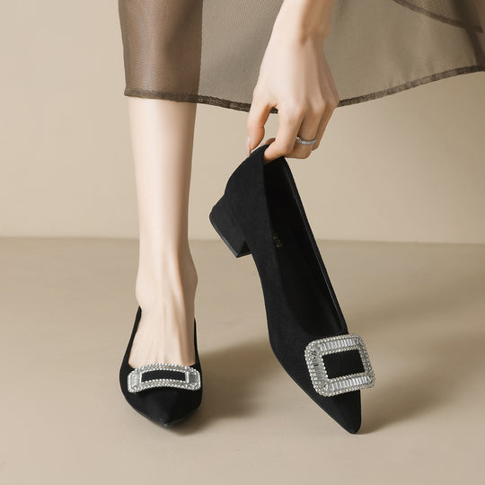 Damen spitze Pumps mit funkelndem Schnallenakzent EB