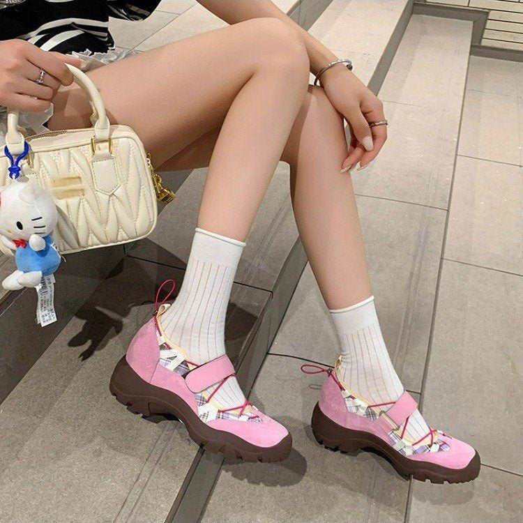 Damen modische Slipper mit verstellbarem Klettverschluss und robustem Sohlenprofil EB