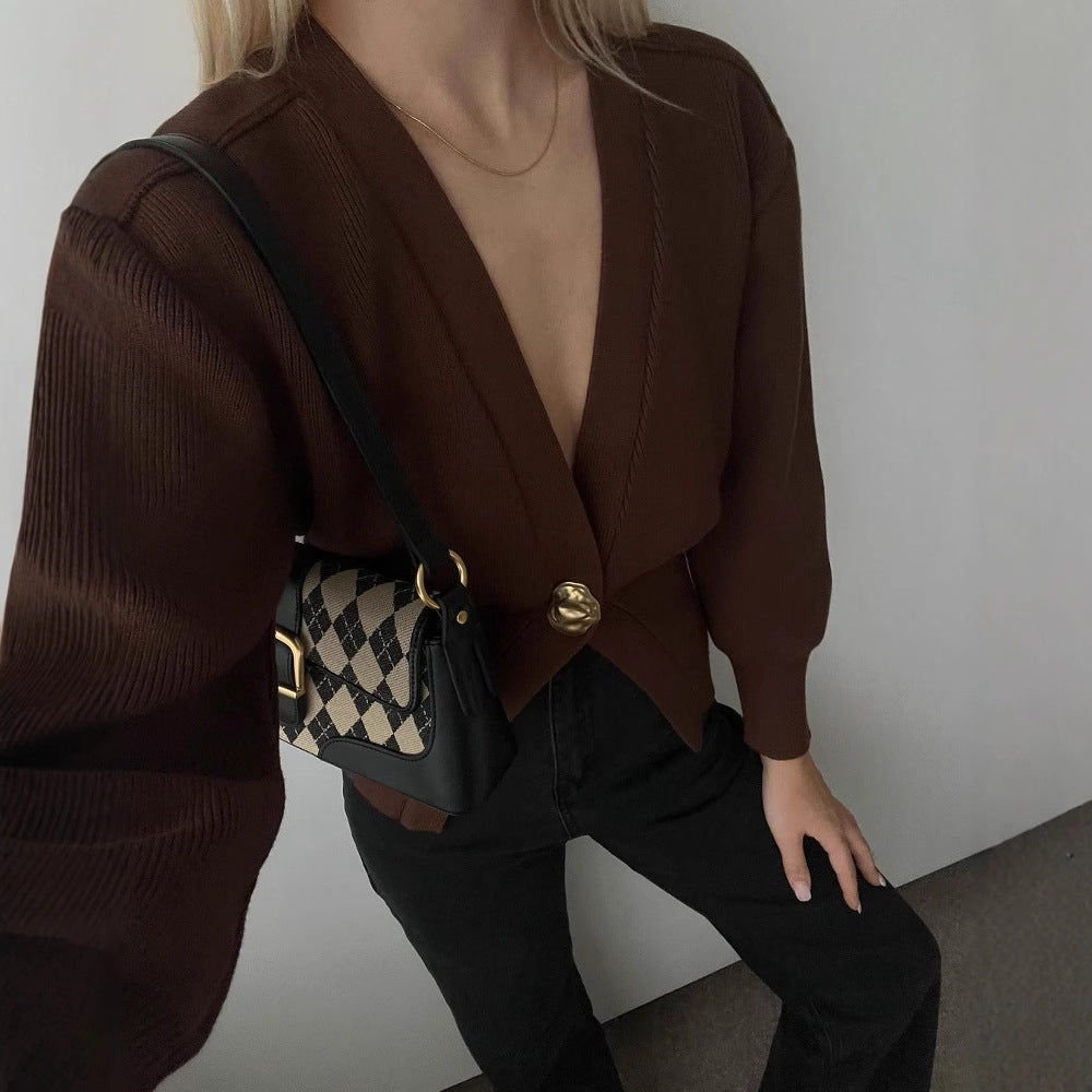 Damen modischer Strickcardigan mit tiefem V-Ausschnitt und dekorativem Knopf EB