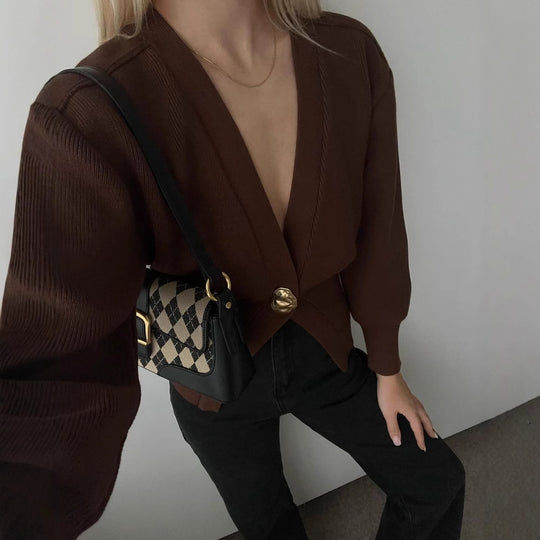 Damen modischer Strickcardigan mit tiefem V-Ausschnitt und dekorativem Knopf EB