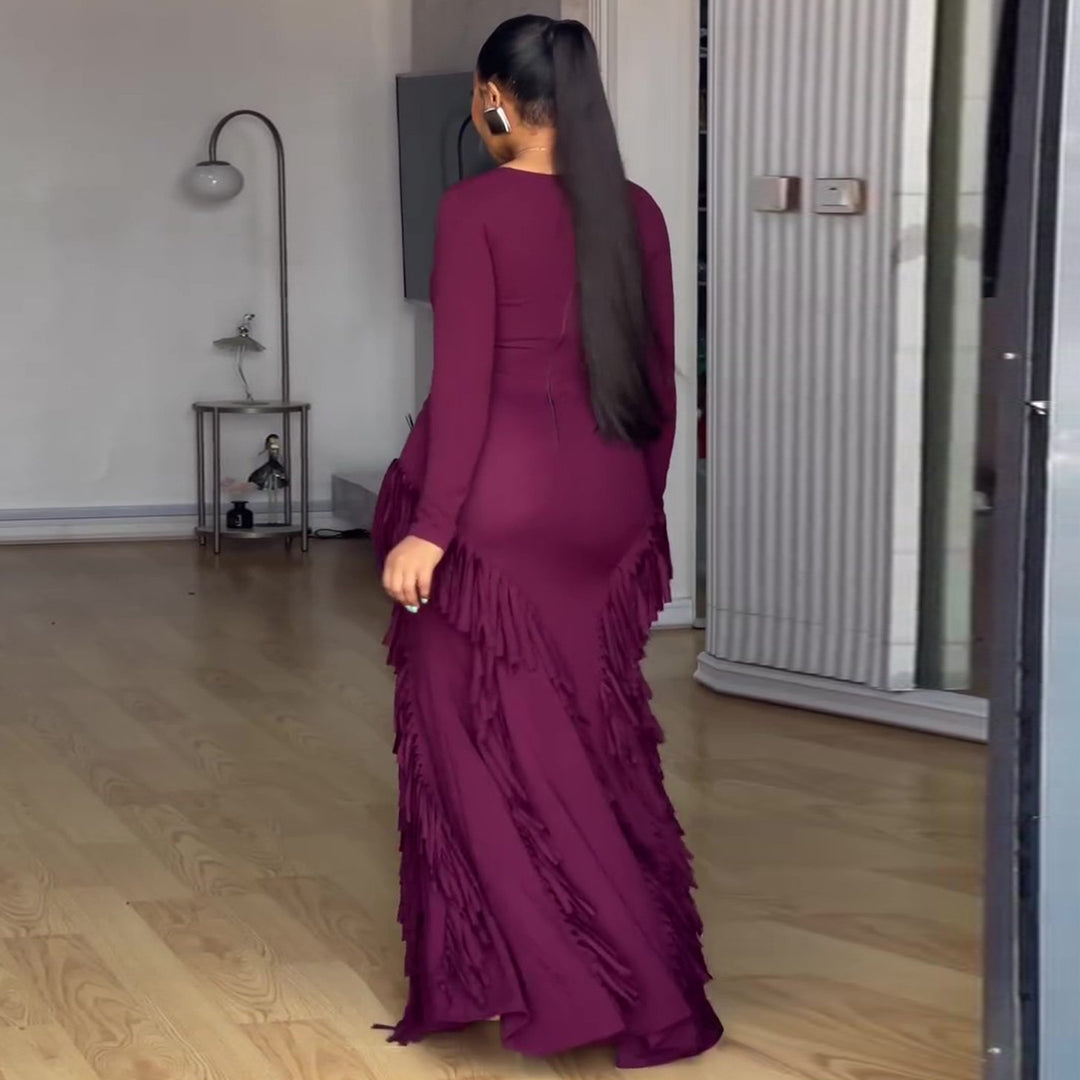 Damen Langarm Maxikleid mit voluminösen Fransen und figurbetontem Schnitt EB