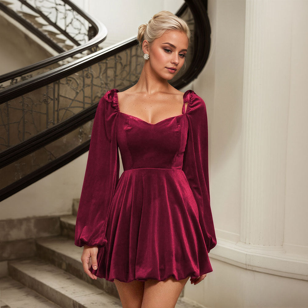 Damen Samt-Minikleid mit Herzausschnitt, langen Ballonärmeln und tailliertem Tellerrock Eichborn Berlin