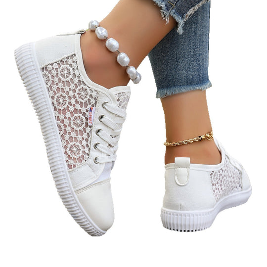 Damen Sneakers mit floraler Spitze und leichter Sohle EB