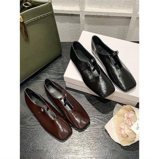 Damen elegante Ballerinas mit modischem Riemchen EB